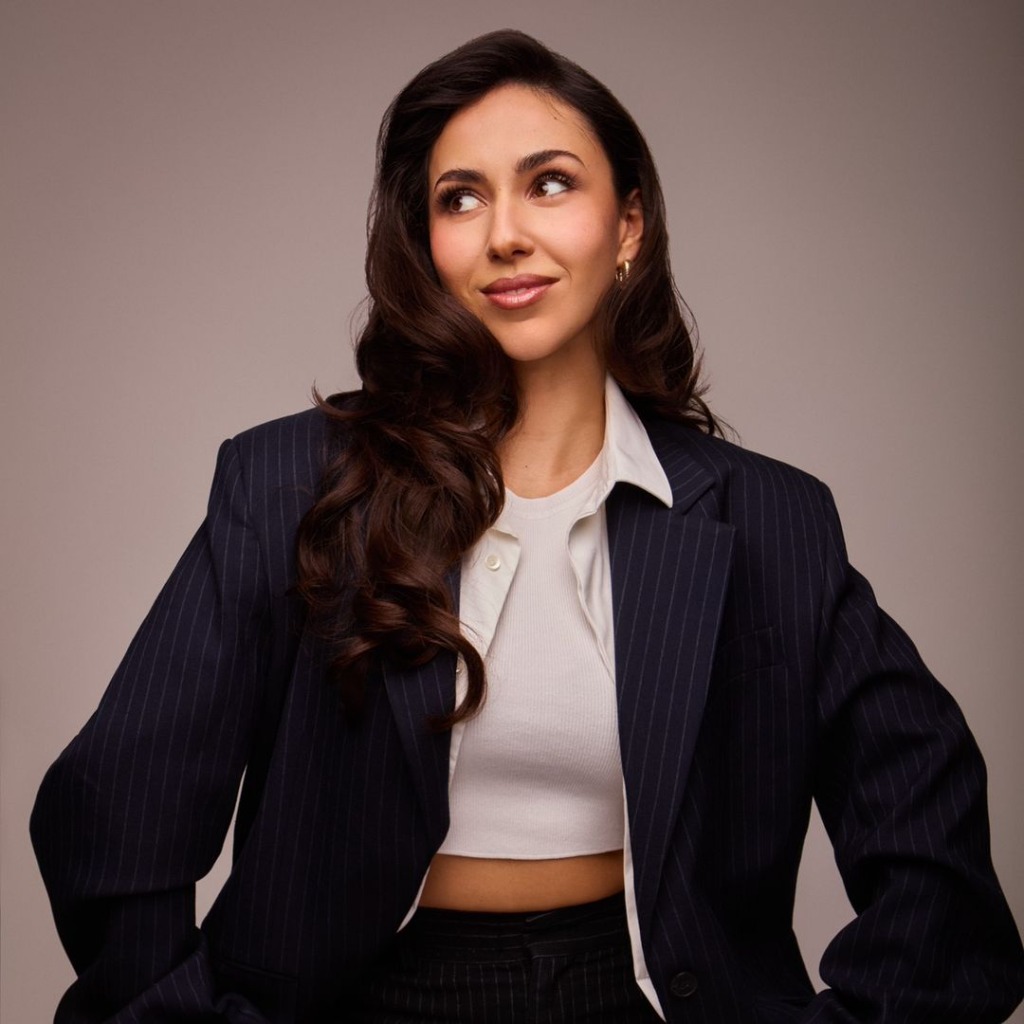 @ellieevelynsmith Profile